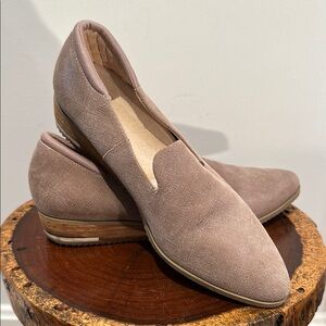 Dr Scholl’s Original Collection Light Brown Slip-On Loafers with Pointed Toe